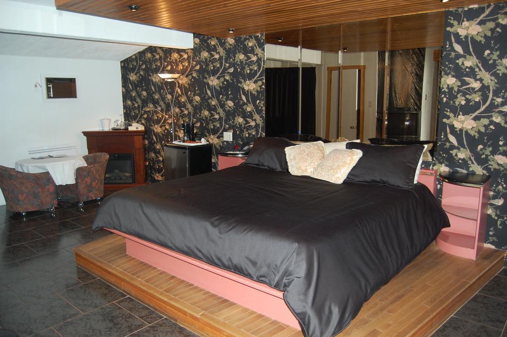 Auberge Godard Nominingue Rom bilde