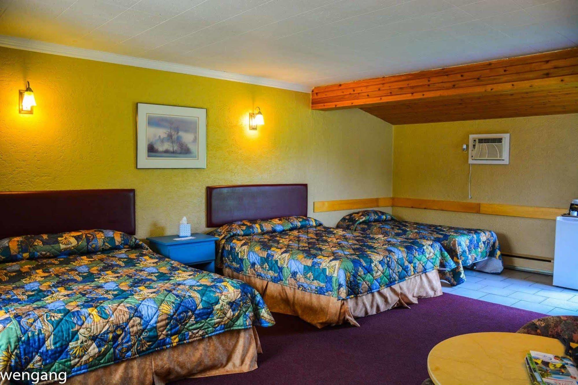 Auberge Godard Nominingue Eksteriør bilde